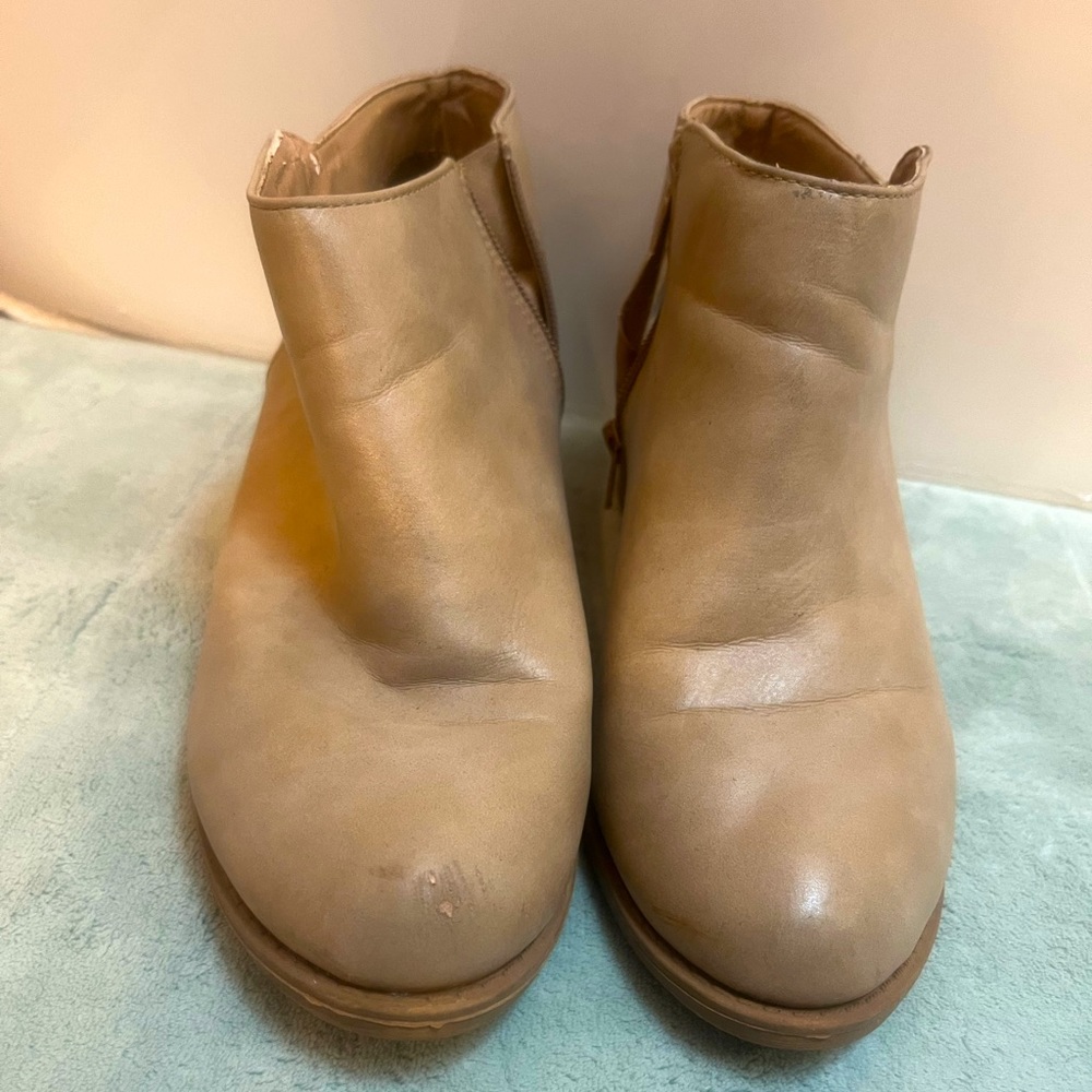 Soda taupe booties